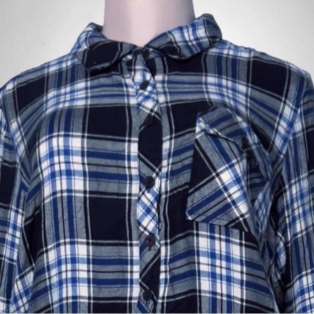 Tolani Collection Flannel Plaid Shacket Blue + Floral SZ MP - Picture 4 of 10